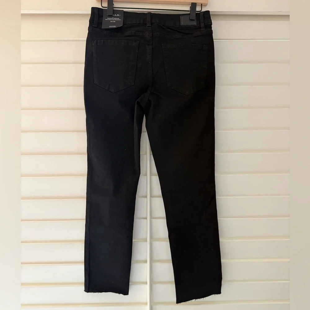 Tahari “Olivia” Black Ankle Jeans - Picture 2 of 6
